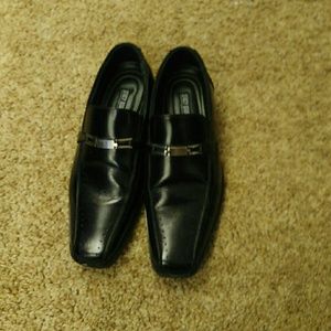 Dress shoes